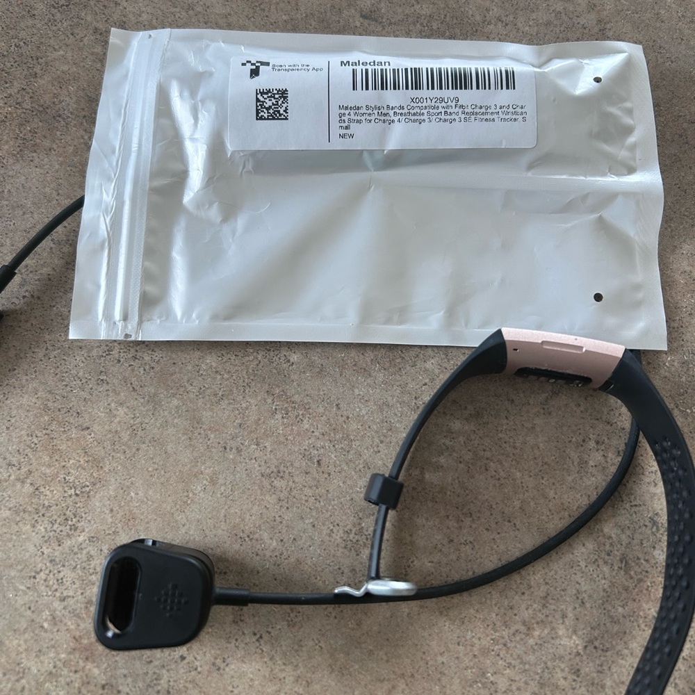 Fitbit Charge 3 bands and charger